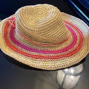 Packable floppy beach hat